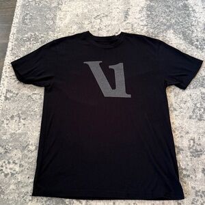Mens Vuori t shirt - size large